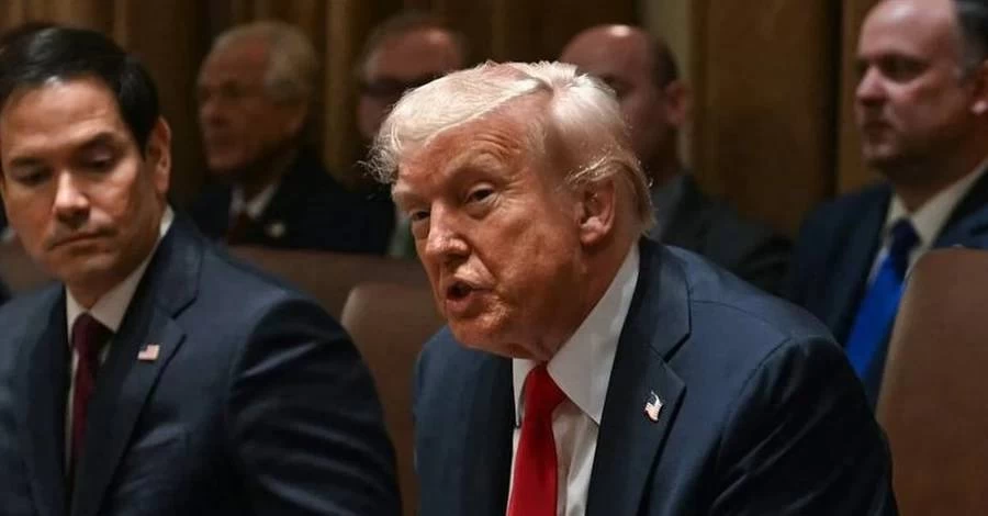 Трамп заявив, що Іран “благає” про угоду і розповів про плани на іранську нафту