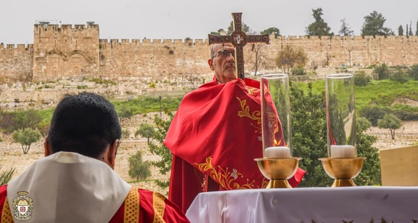 Нетаньяху распорядился пустить латинского патриарха Иерусалима в храм Гроба Господня