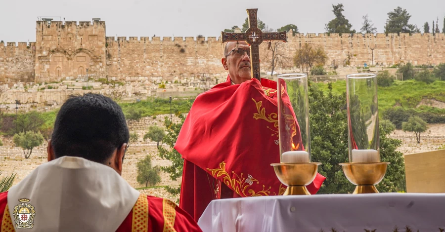 Нетаньягу розпорядився пустити латинського патріарха Єрусалима в храм Гробу Господнього