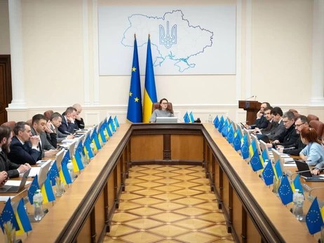 Уряд відклав введення ПДВ для ФОПів та спробує домовитися з МВФ