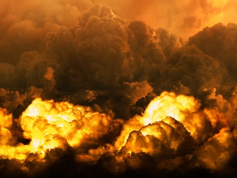 Росіяни вдарили балістикою по підприємству в Чернігові - загинула людина, поранено дівчину