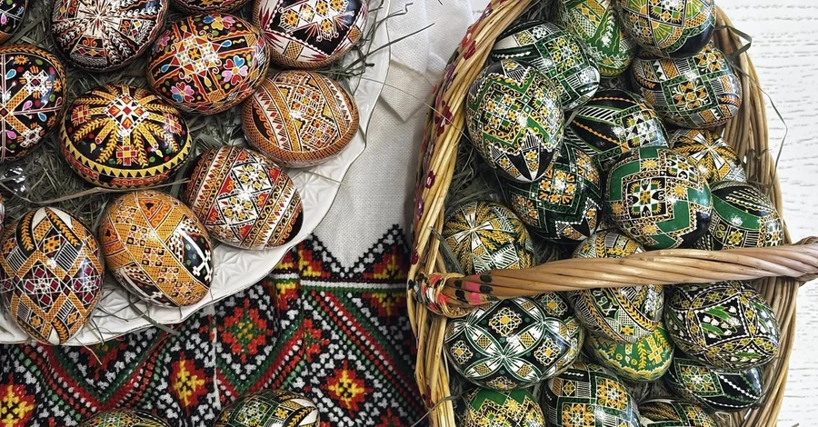 Писанка для начинающих: звезда и веточки - узор и красный цвет как символ жизни