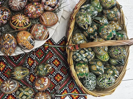 Писанка для начинающих: звезда и веточки - узор и красный цвет как символ жизни