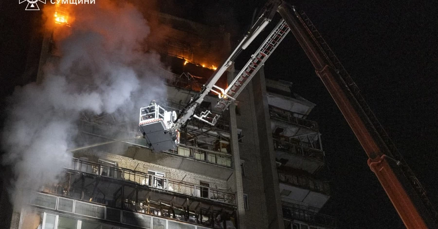 В Киеве обломки БПЛА упали на офисное здание, а в Сумах - ранены 7 человек