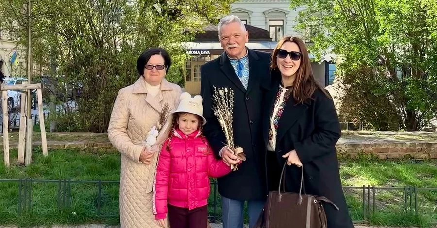 Украинские звезды поделились семейными кадрами в Вербное воскресенье