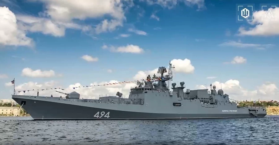 Украинские дроны ударили по российскому фрегату «Адмирал Григорович» и буровой установке