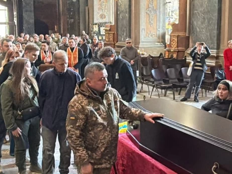 Во Львове провели в последний путь убитого военного ТЦК