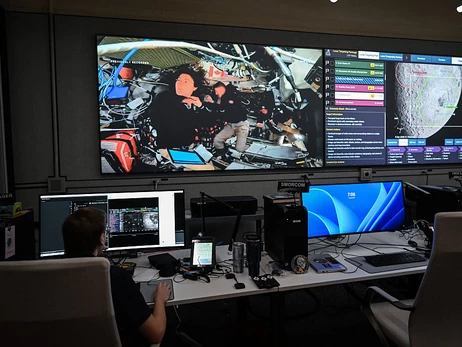 Экипаж миссии «Артемида II» установил рекорд дальности полета и передал обращение с обратной стороны Луны