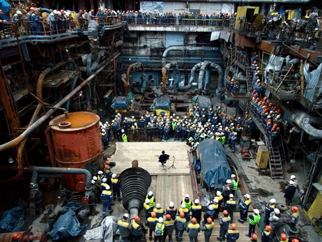 Вакарчук выступил для энергетиков на поврежденной электростанции