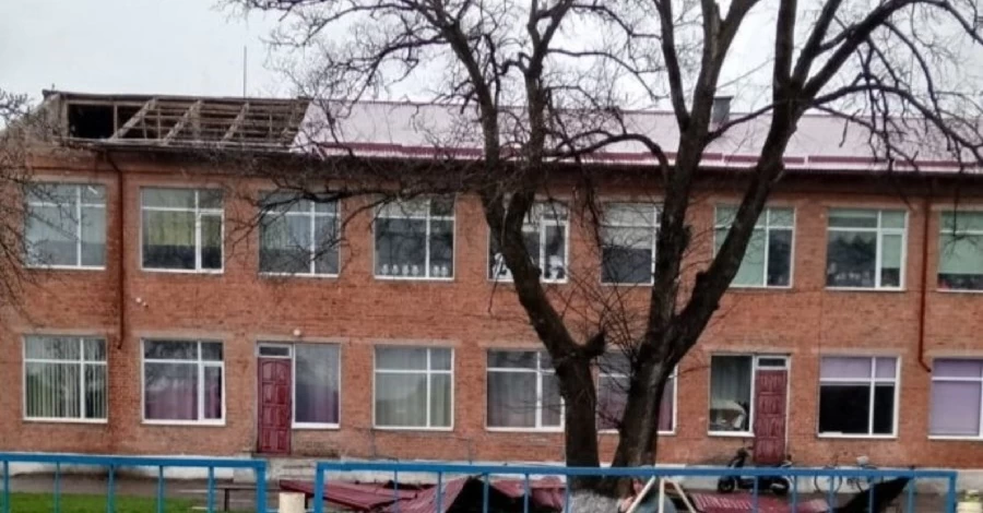 Непогода обесточила во Львовской области более 100 населенных пунктов