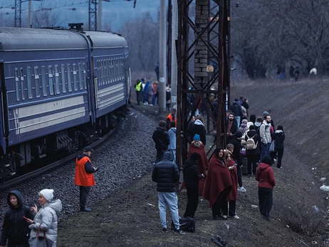 Інструкція для пасажирів: як поводитися при евакуації з поїзда і що робити під час обстрілу