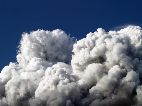 Іранський НПЗ на острові Лаван зазнав удару на тлі перемир’я