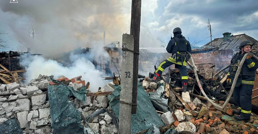 Війська РФ вдарили із РСЗВ по Золочеву на Харківщині - серед поранених троє дітей