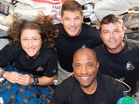 Місія Artemis II наближається до фінальної та найнебезпечнішої фази польоту 