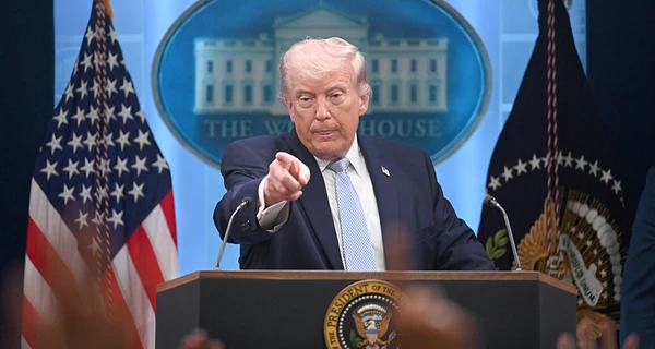 Трамп набросился на критикующих его ведущих - Такеру Карлсону посоветовал обратиться к психиатру