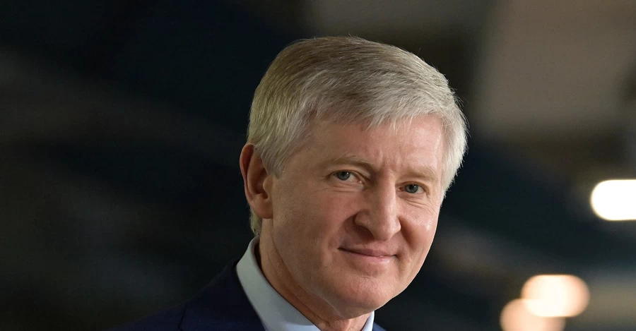 Ахметов дивився матч 