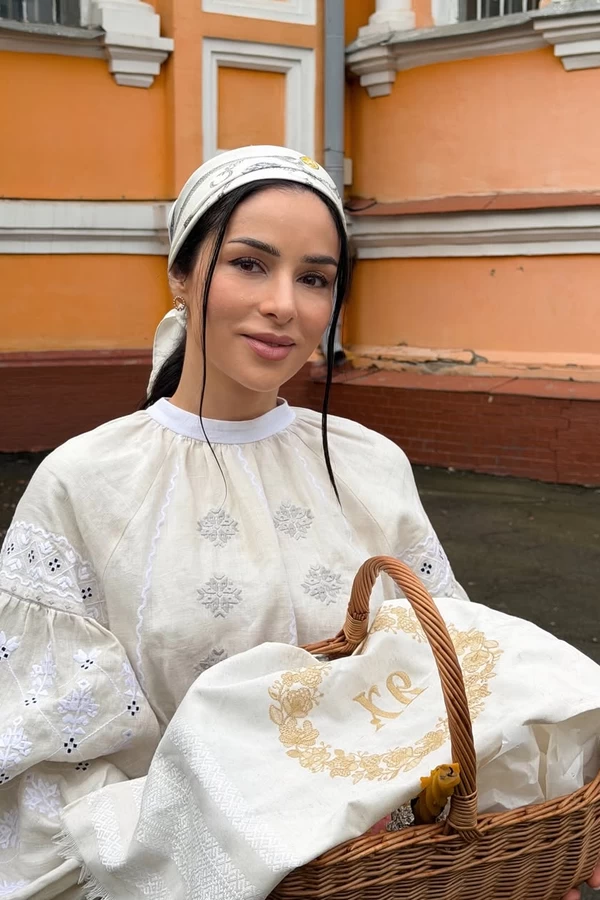 Великодня мода зірок: Трінчер та Саліванчук у шубах, Огнєвіч та Осадча у вишиванках