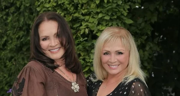 Сестры Ротару поздравили украинцев с Пасхой