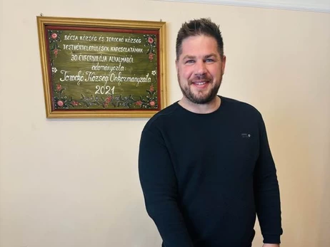 На выборах в Венгрии провластный мэр проголосовал за оппозицию