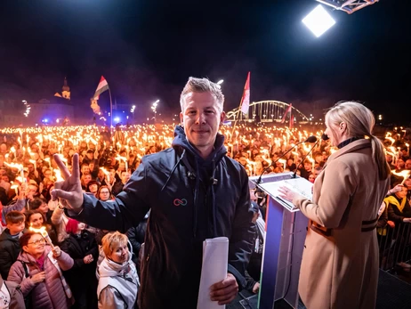 Выборы в Венгрии: Орбан признал поражение, Зеленский поздравил Мадяра с победой