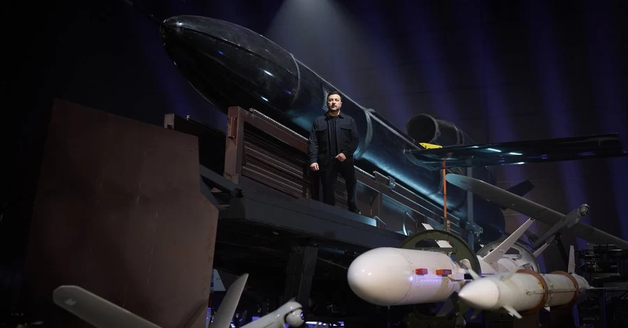 За чотири роки Україна збудувала нову оборонну індустрію - Зеленський