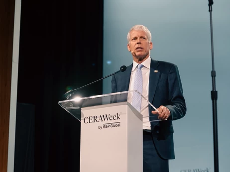 Министр энергетики США заявил, что цена на нефть достигнет пика «в ближайшие недели»