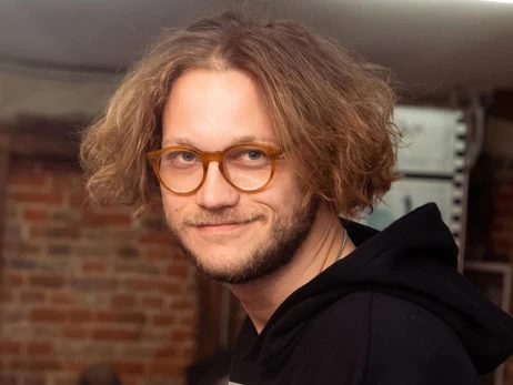 Актер Константин Темляк, которого бывшая обвинила в насилии, развелся с женой