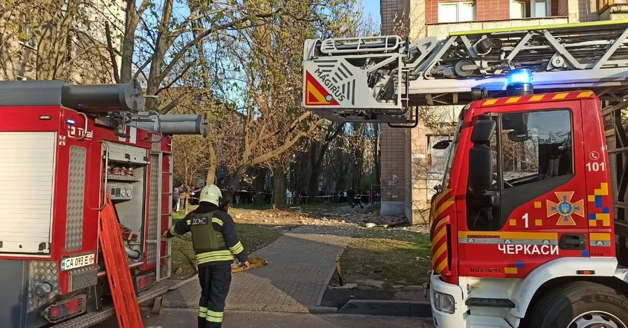 Війська РФ дронами атакували Черкаси - загинула дитина, щонайменше 12 поранених