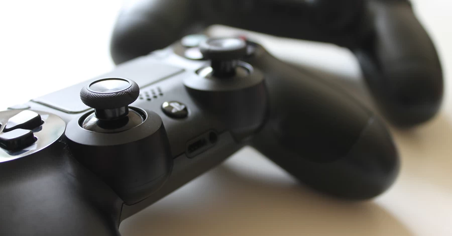 Платформа Roblox вводить дитячі та підліткові акаунти у межах нових правил безпеки