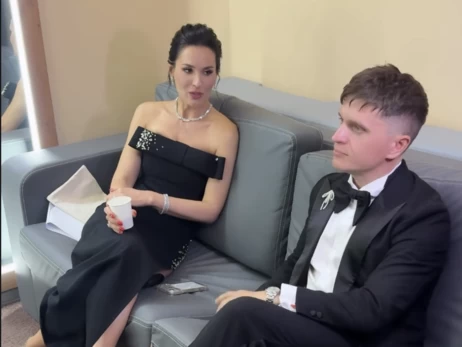 На церемонии YUNA Анатолич шутил о Павлике и адреналине, а Ефросинина - о Вадике и threads