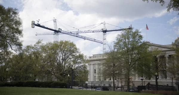В США суд снова приостановил строительство бального зала Трампа в Белом доме