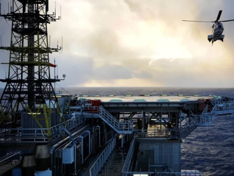 Война в Иране приносит миллиарды: кто зарабатывает на нефти прямо сейчас