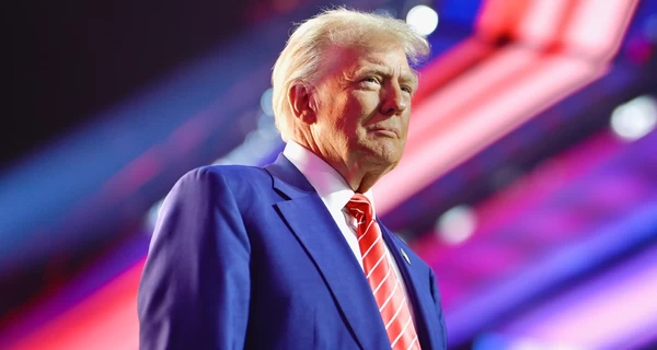 Трамп заявил, что пока не снимет блокаду с Ирана, несмотря на открытие Ормузского пролива