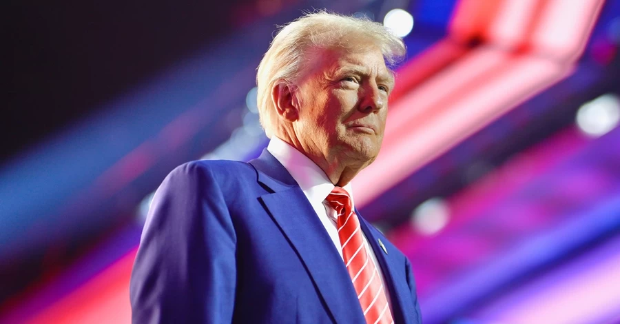 Трамп заявил, что пока не снимет блокаду с Ирана, несмотря на открытие Ормузского пролива