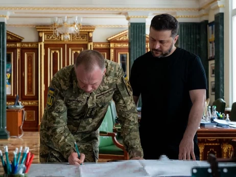 Беларусь обустраивает артиллерийские позиции у границы с Украиной, - Зеленский  