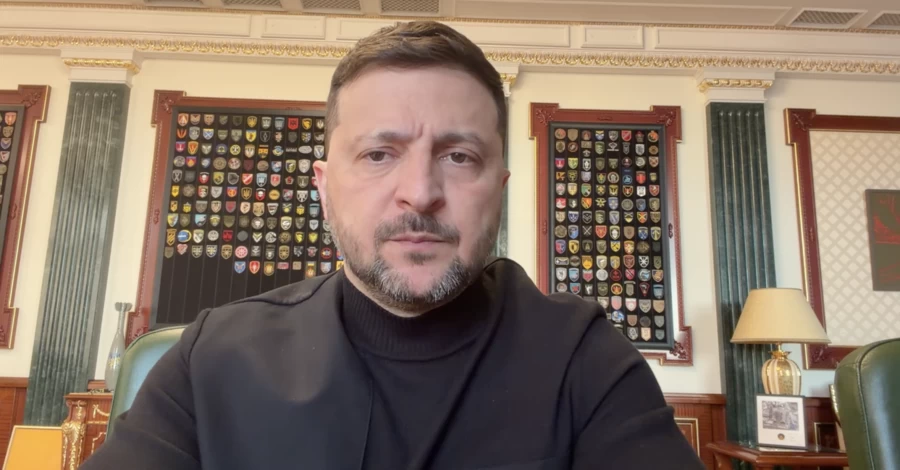 Зеленський доручив переглянути правила застосування зброї поліцейськими для захисту людей