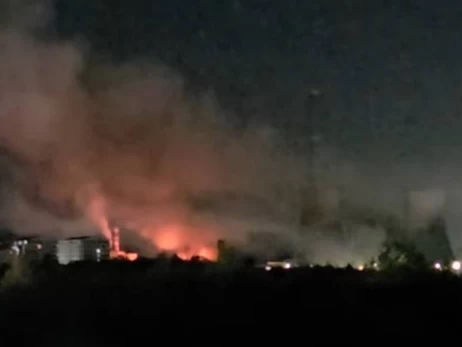 В Бухаресте на ТЭЦ произошел мощный взрыв и вспыхнул масштабный пожар 
