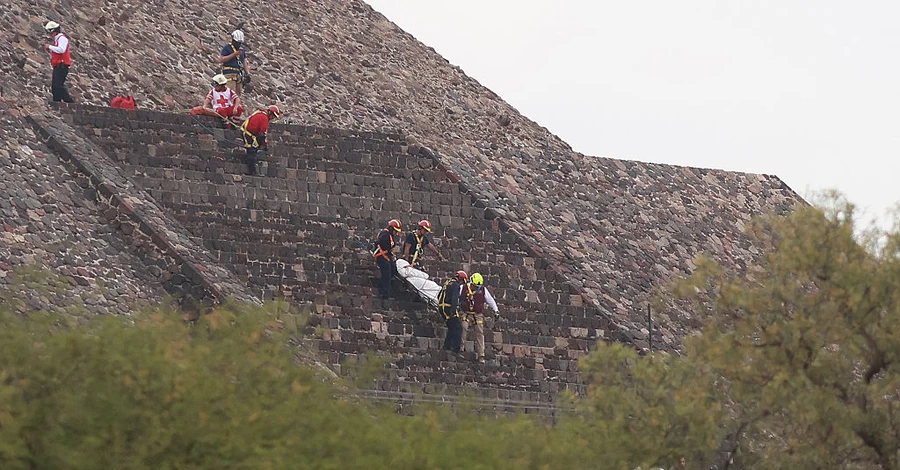 У Мексиці чоловік стріляв по іноземних туристах на пірамідах