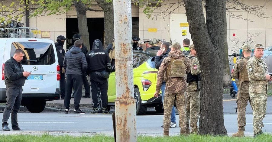 Слідами «стрілка з Голосієво»: що завадило поліція запобігти трагедії