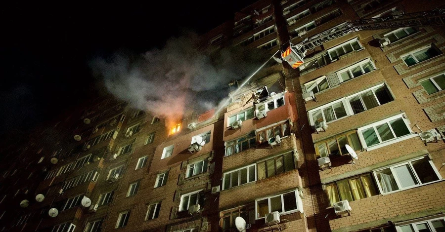 У Дніпрі росіяни поцілили у багатоповерхівку - двоє загиблих, серед поранених діти