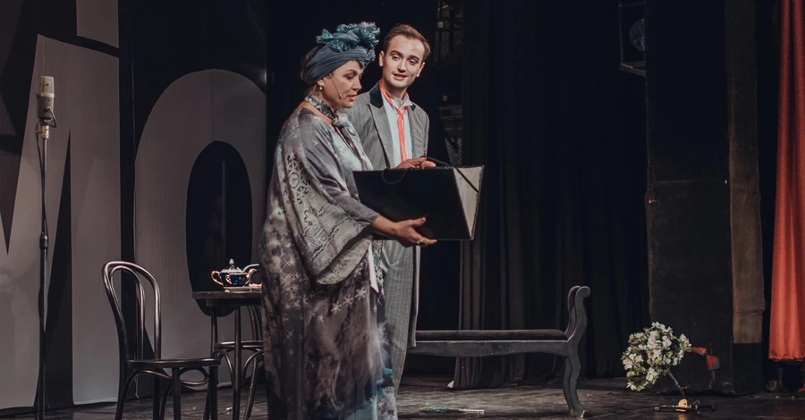 Наталя Сумська відсвяткувала 70-річчя на сцені театру Франка та отримала орден від президента