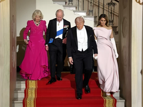 Прийом на честь короля: Меланія - в Dior, серед гостей - мільярдери, на десерт - торт у формі вулика