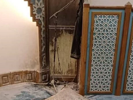 Неизвестный во Львове бросил в мечеть два 