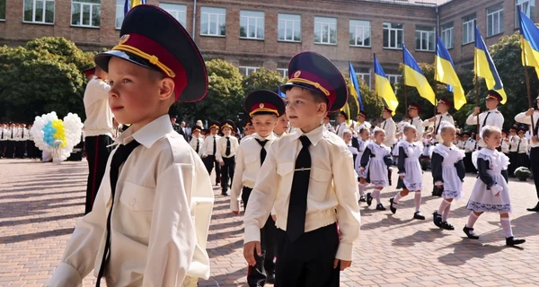 Не місце для розмов про смерть: як говорити з дітьми про війну на шкільних святах
