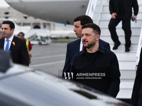 Володимир Зеленський вперше прибув до Вірменії