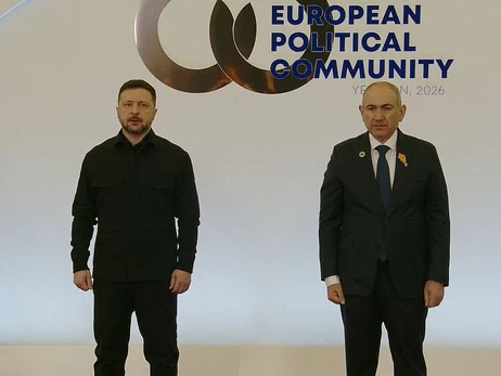Зеленський прибув на саміт ЄПС в Єревані