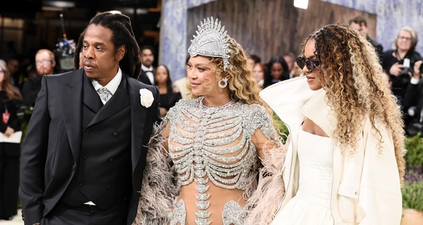 Бейонсе та її 14-річна донька стали головними зірками балу Met Gala 