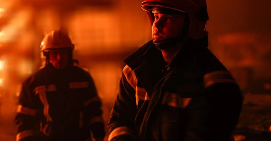 В Одесі росіяни вдарили по портовій інфраструктурі, пошкоджено іноземне цивільне судно