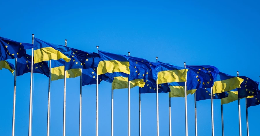Київ хоче отримати дані про українців в ЄС для планування їхнього повернення