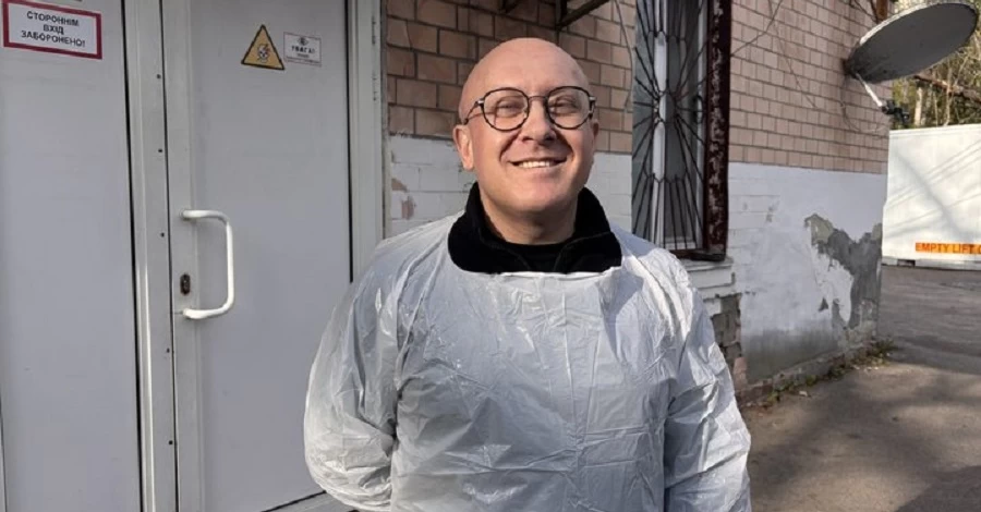 Мечтал быть акробатом: фельдшер из Житомира готовит тела к погребению и тренируется на пилоне